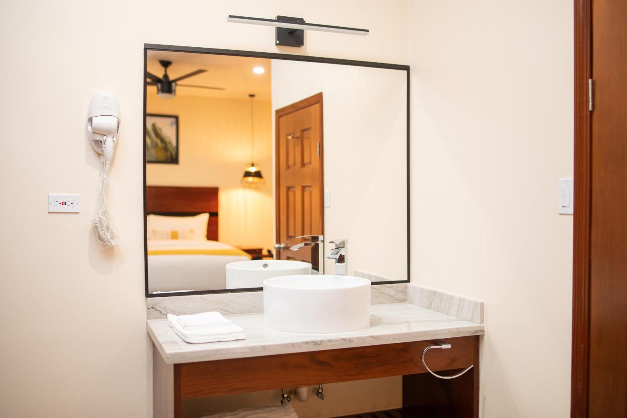 The West House Boutique Hotel San Ignacio Eksteriør billede
