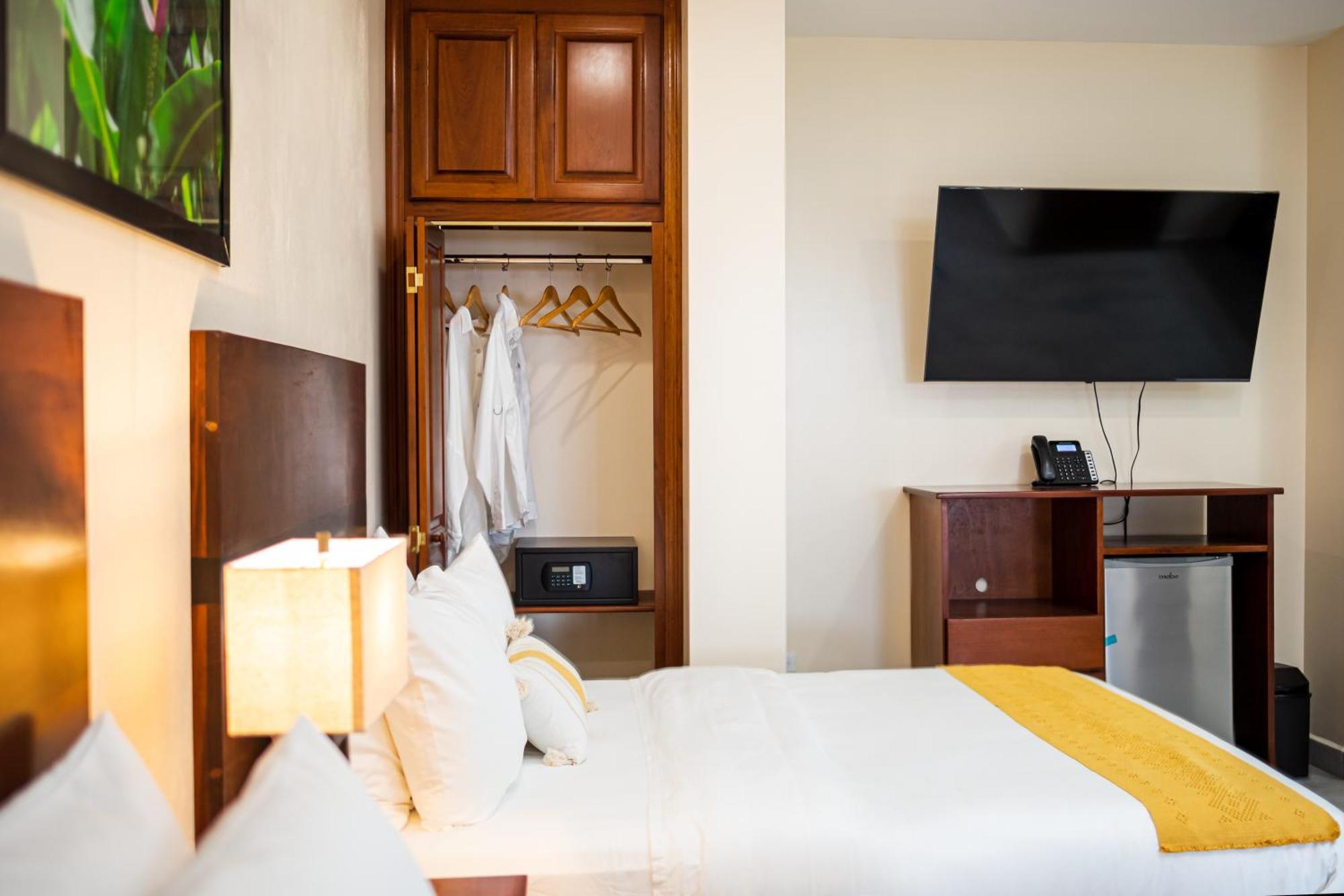 The West House Boutique Hotel San Ignacio Eksteriør billede